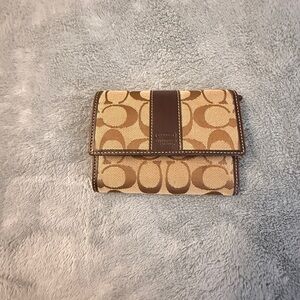 Coach Wallet – Signature Canvas & Leather Trim – Preowned